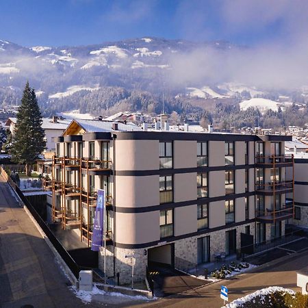 Zillertal Suites Fuegen By Alps Resorts Exterior photo