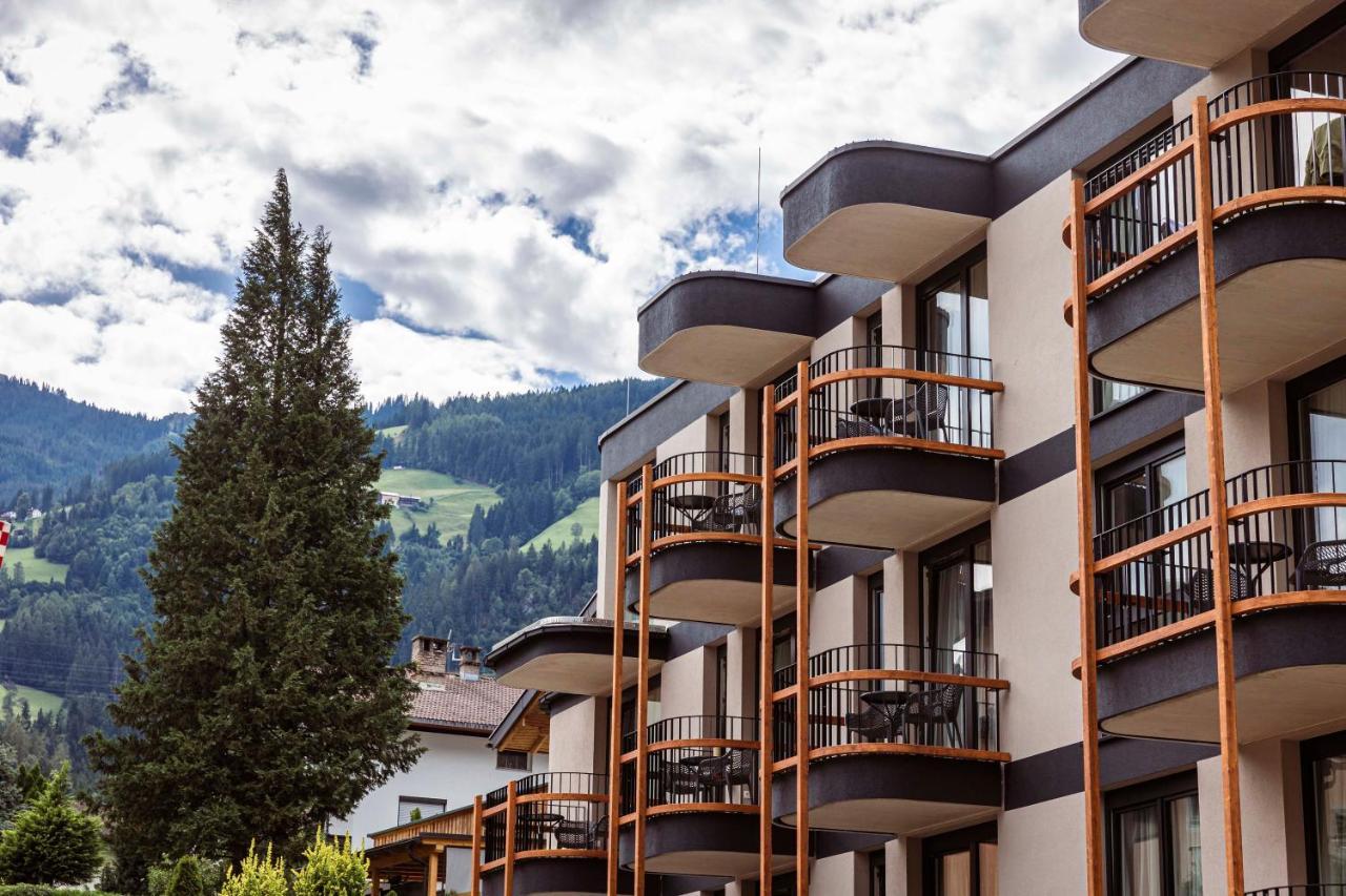 Zillertal Suites Fuegen By Alps Resorts Exterior photo